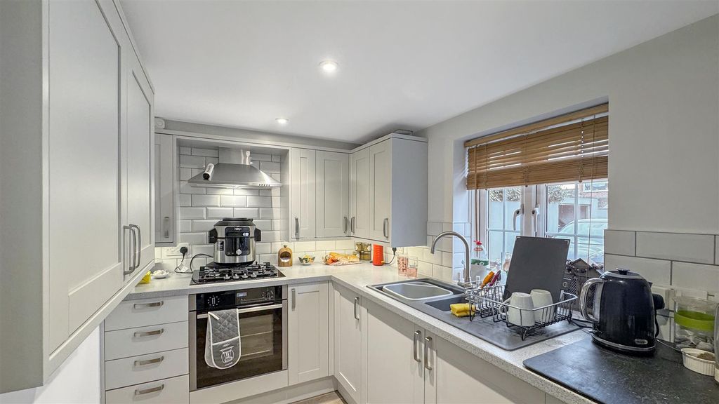Property photo 2 of 13 Kitchen