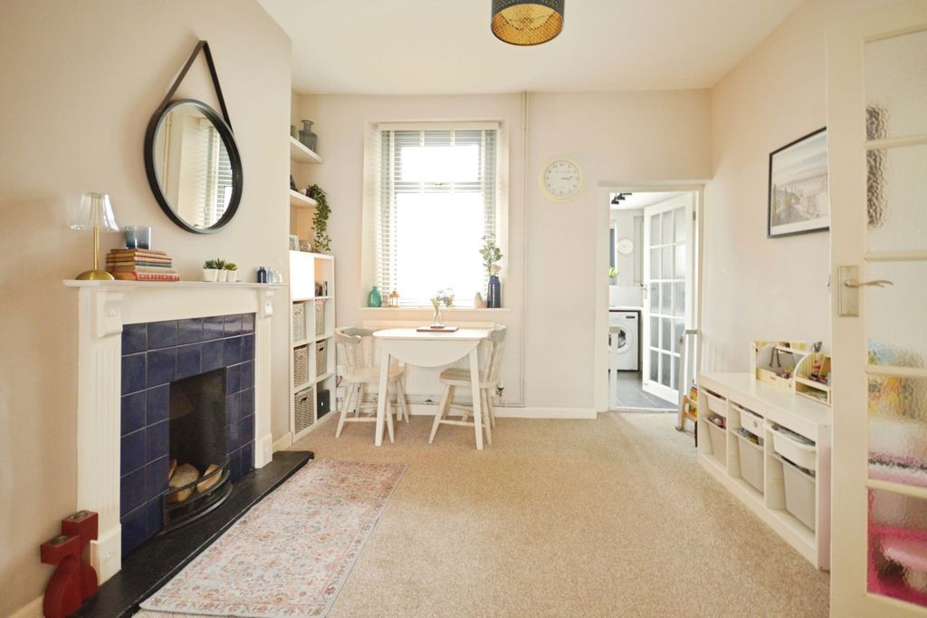 Property photo 3 of 14 Pbox-Img.Jpg