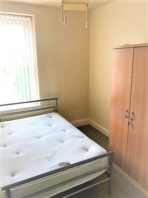 Property photo 3 of 11 Bedroom 2