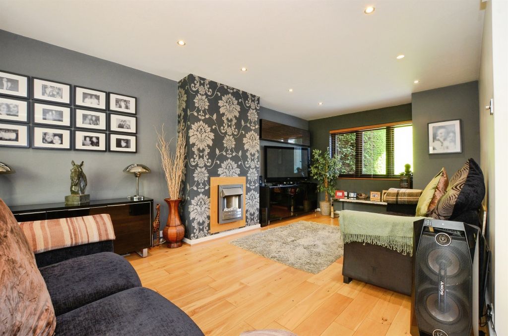 Property photo 2 of 34