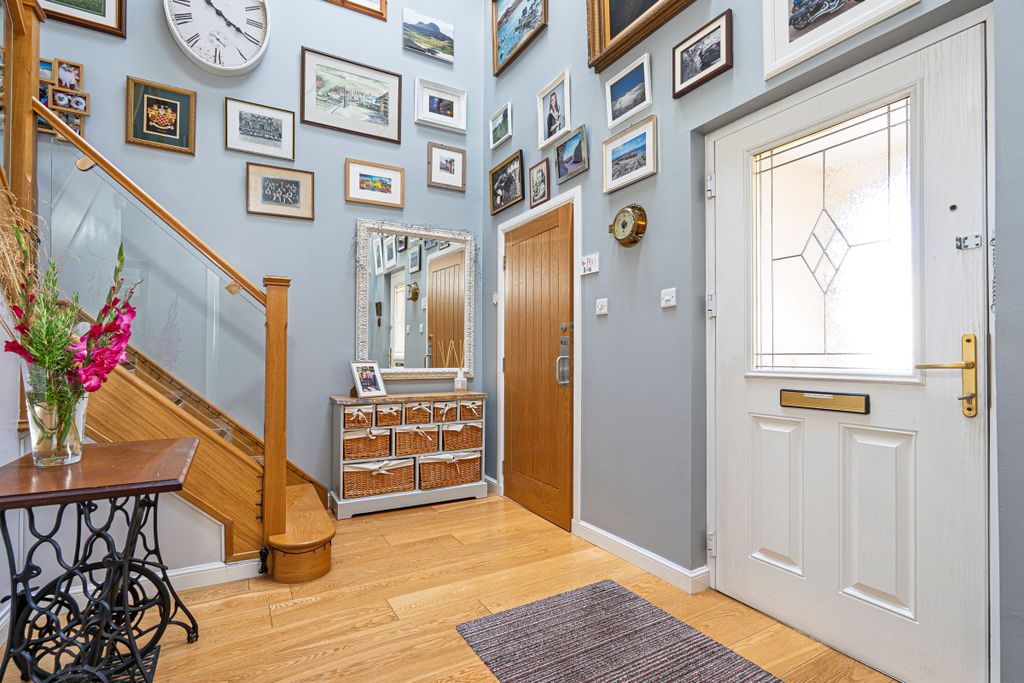 Property photo 2 of 44