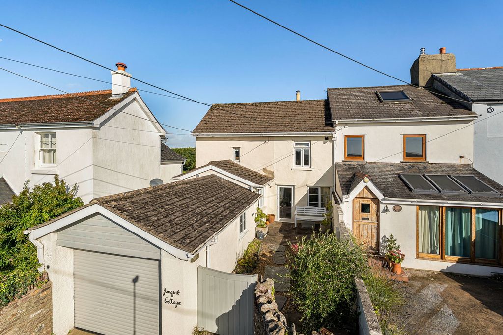 Property photo 1 of 24