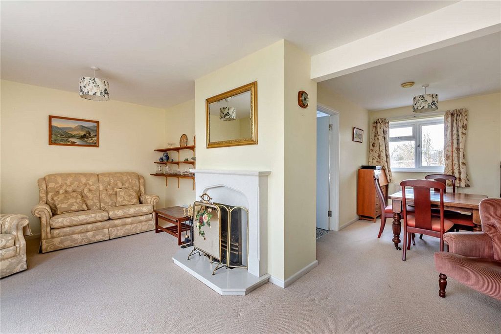 Property photo 2 of 17 Picture No. 12