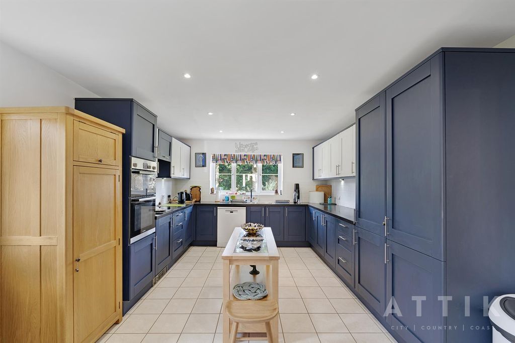 Property photo 3 of 54 Ar704509_10_11.Jpg