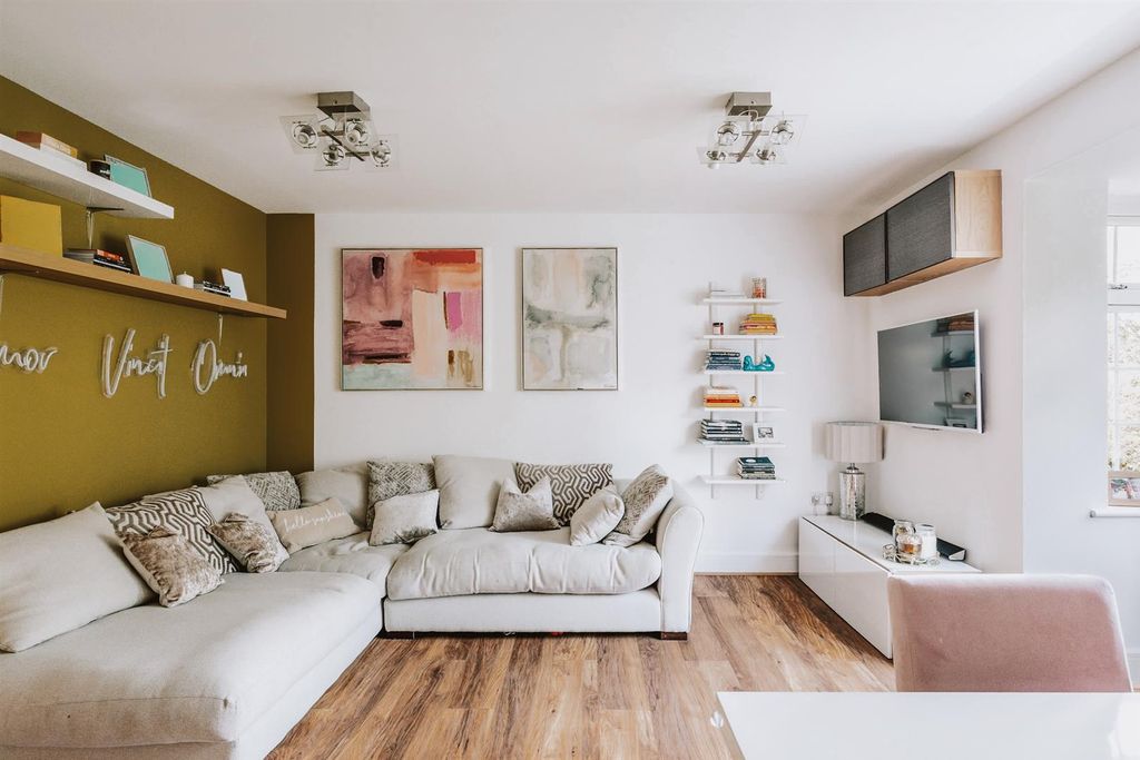 Property photo 1 of 17 51Fad7Ed-08B8-4B48-A93E-51970184E5E4.Jpg