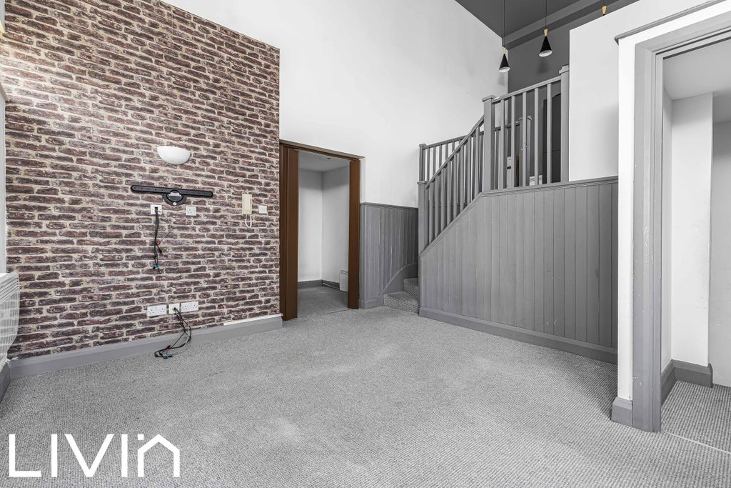 Property photo 2 of 13 025A4567