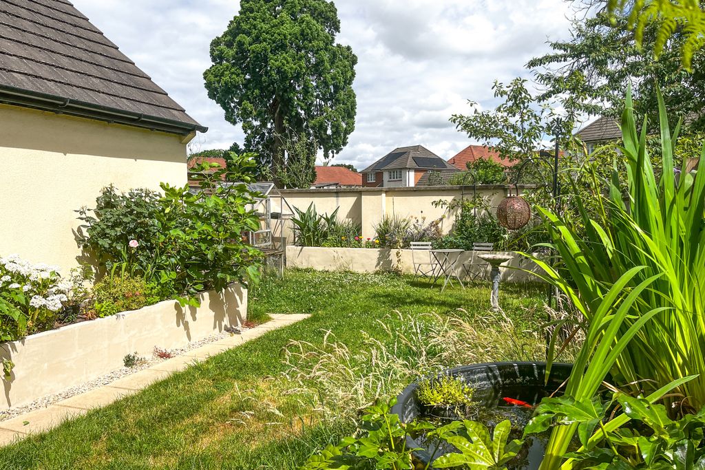 Property photo 2 of 23 2