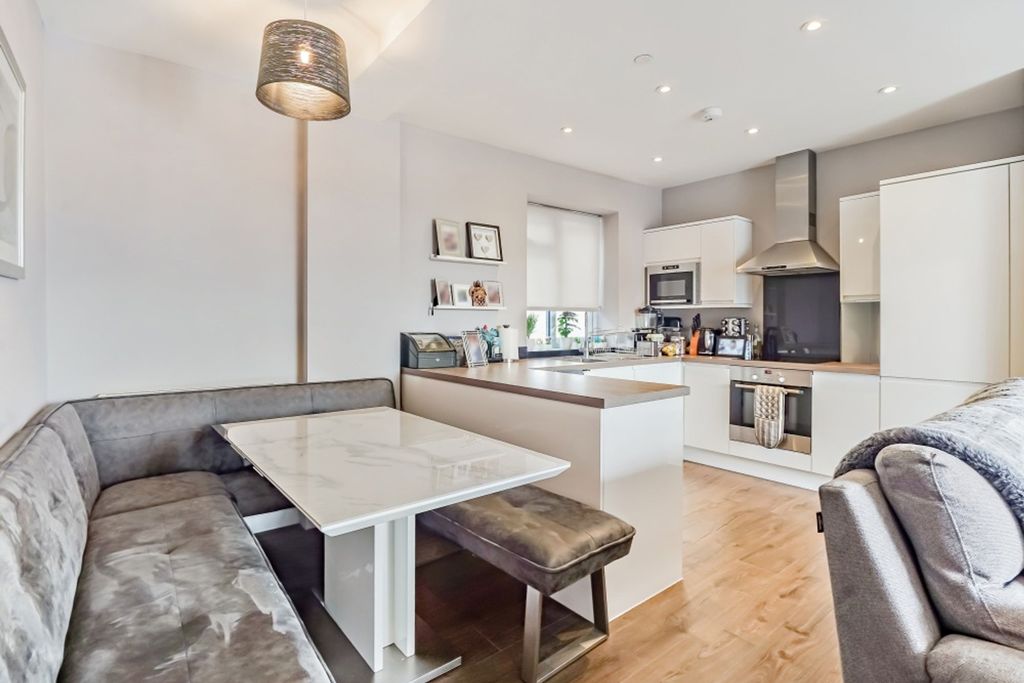 Property photo 1 of 12 Kitchen