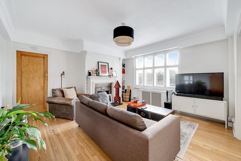 Property photo 2 of 10 Beverley Court-1.Jpg