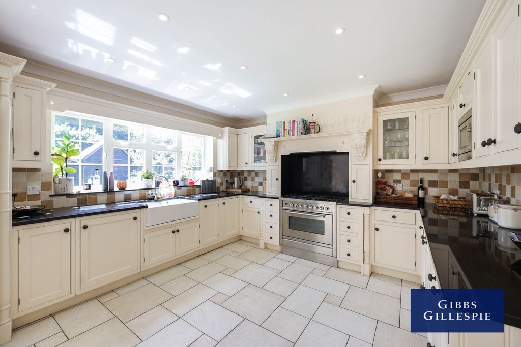 Property photo 2 of 10 Property Image