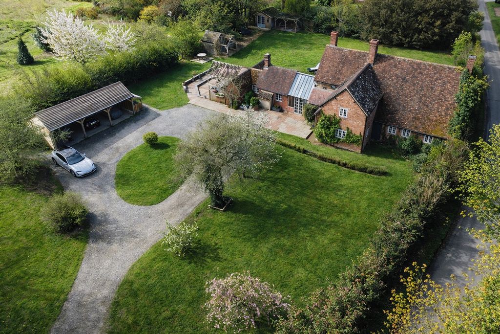Property photo 2 of 35