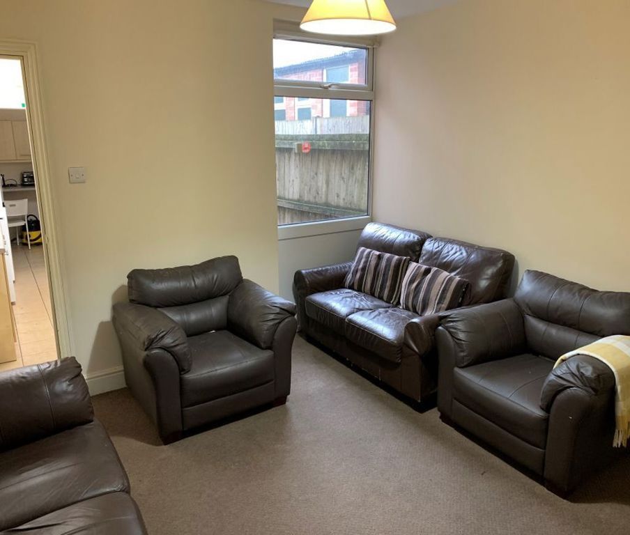 Property photo 2 of 28