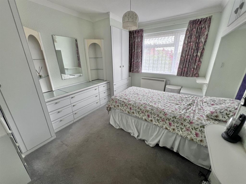 Property photo 3 of 12 Bedroom 1.Jpg