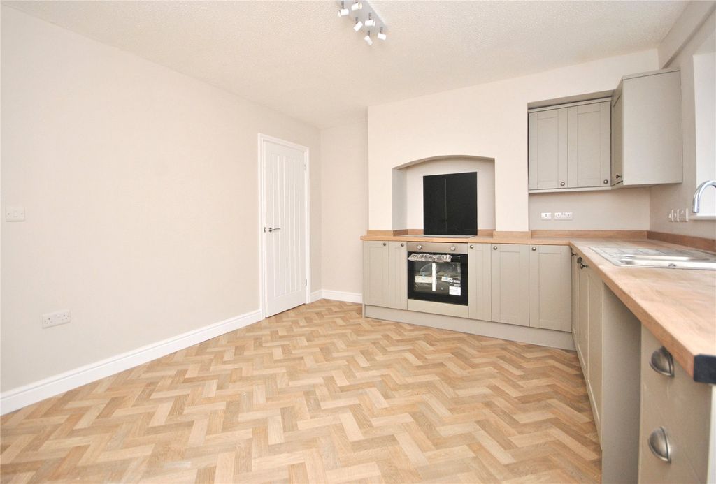 Property photo 3 of 14 Picture No. 20