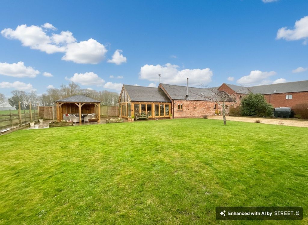 Property photo 1 of 32