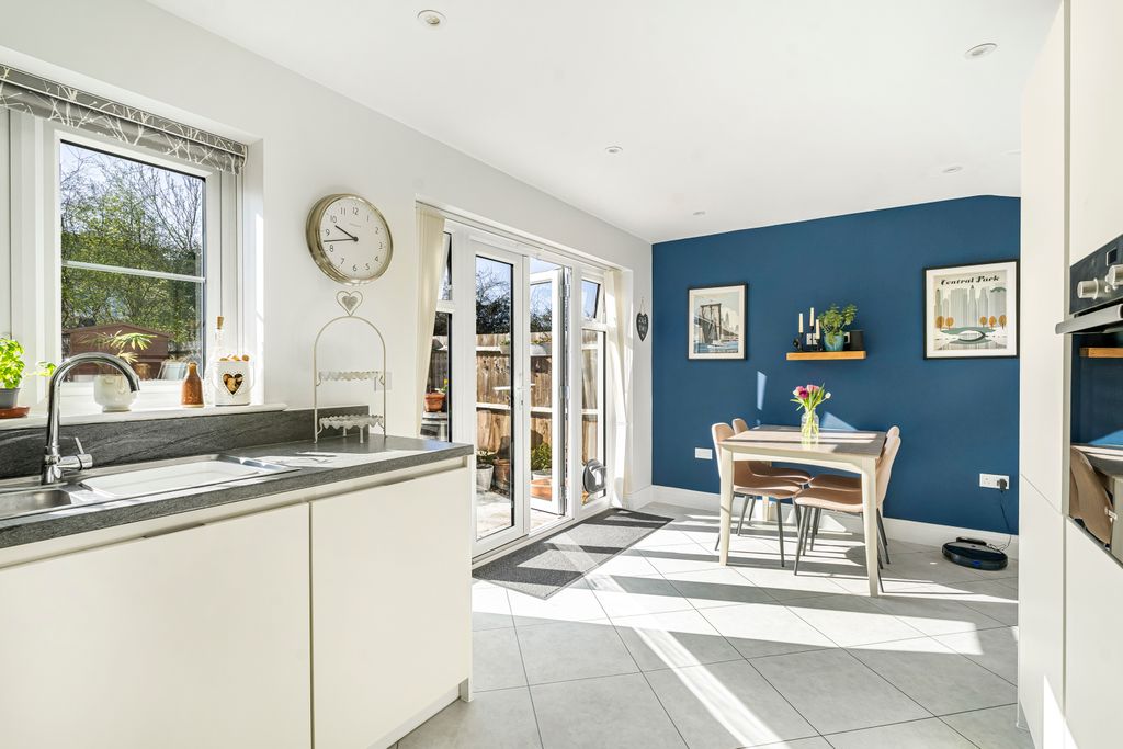 Property photo 3 of 28 649267