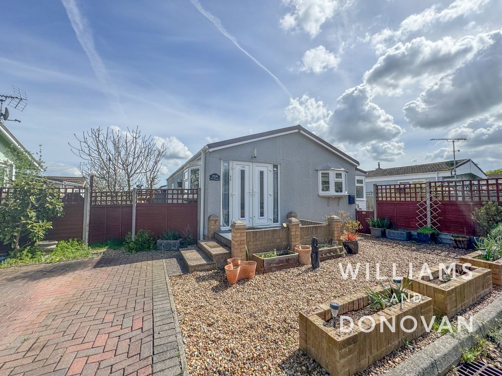 Property photo 1 of 18 Watermark
