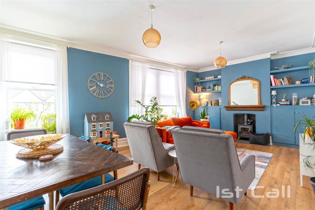 Property photo 2 of 20 Lounge/ Diner