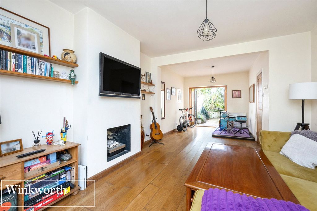 Property photo 2 of 15 Picture No. 01