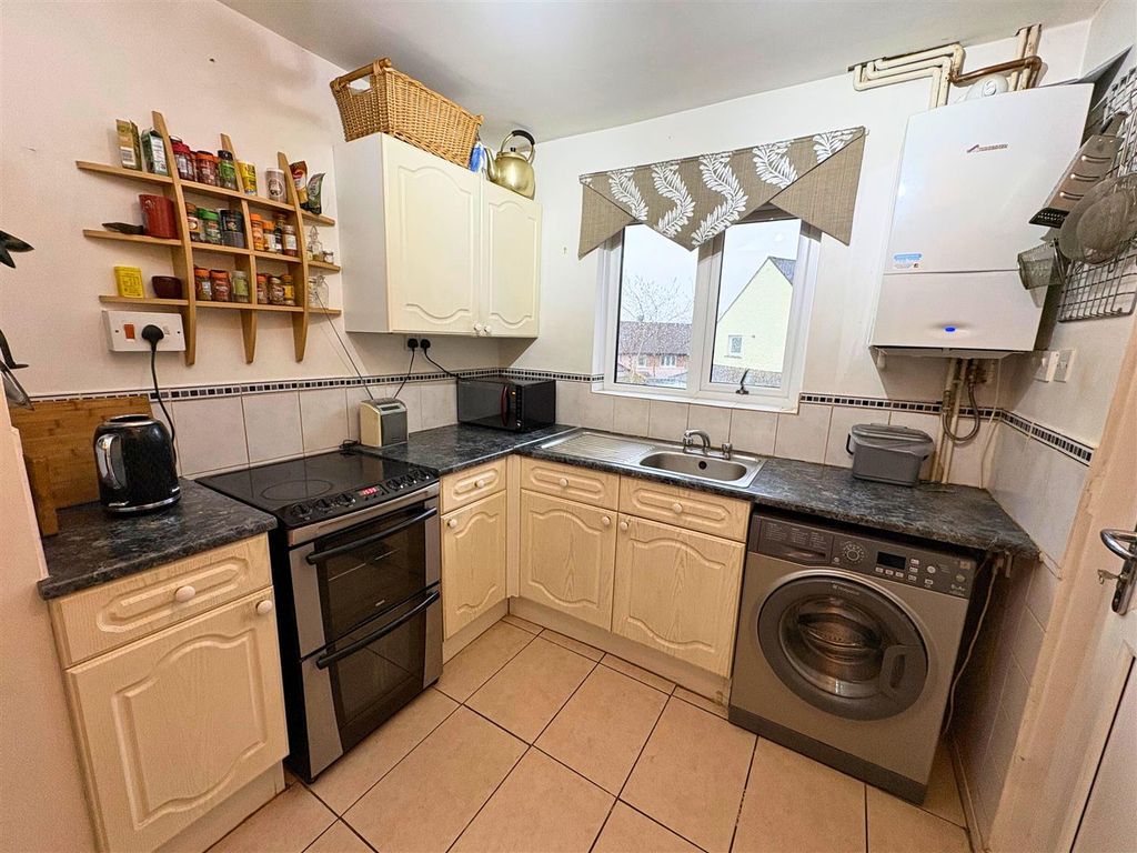 Property photo 3 of 34 Kitchen B (Edit).Jpg