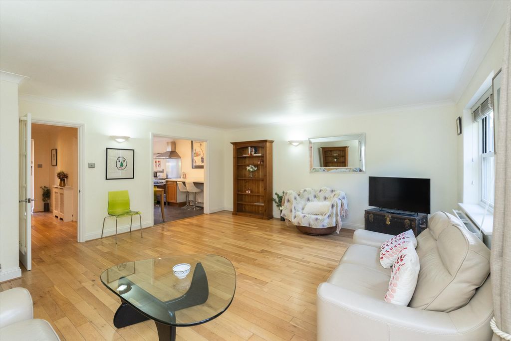 Property photo 2 of 15 Image