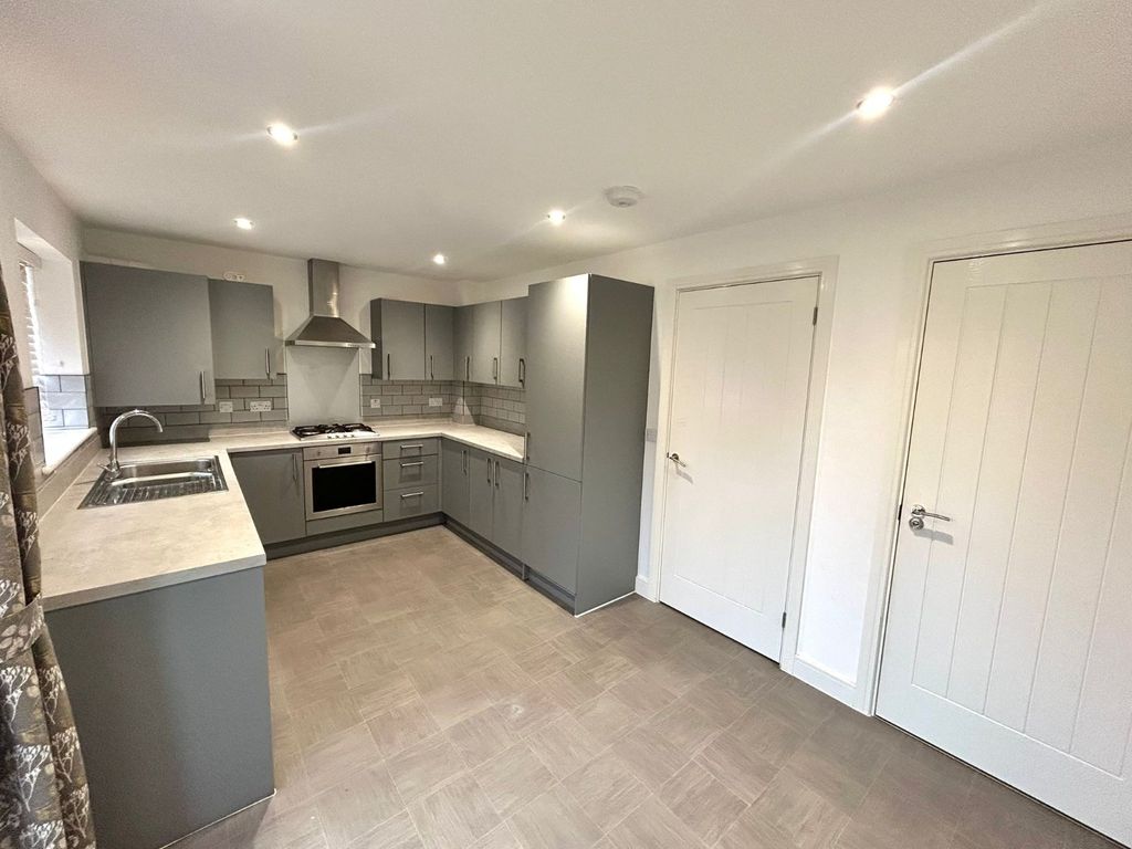 Property photo 2 of 12 Picture No. 03