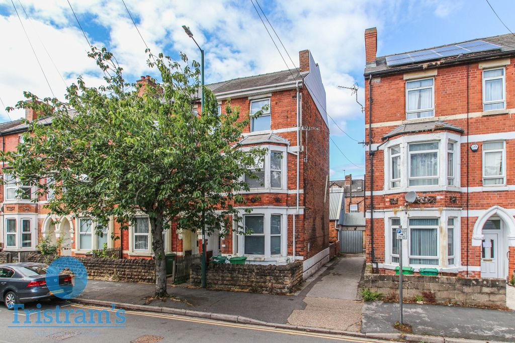 Property photo 1 of 9
