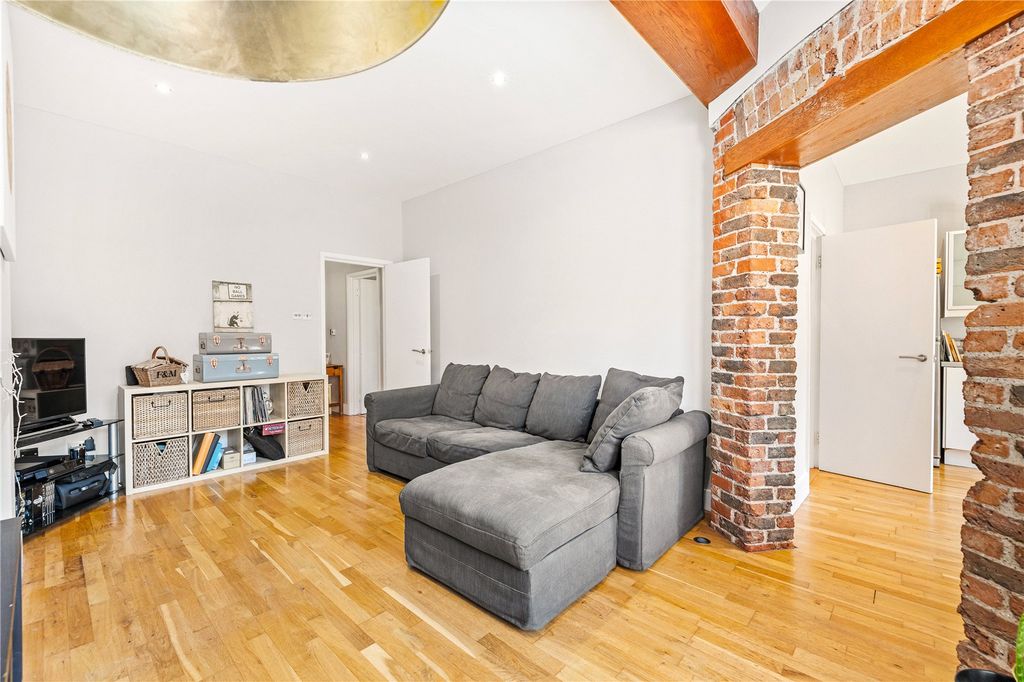 Property photo 2 of 14 Picture No. 27