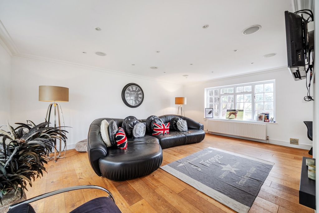 Additional image 13 of 4 bed detached house for saleEllesmere Road, Weybridge KT13
