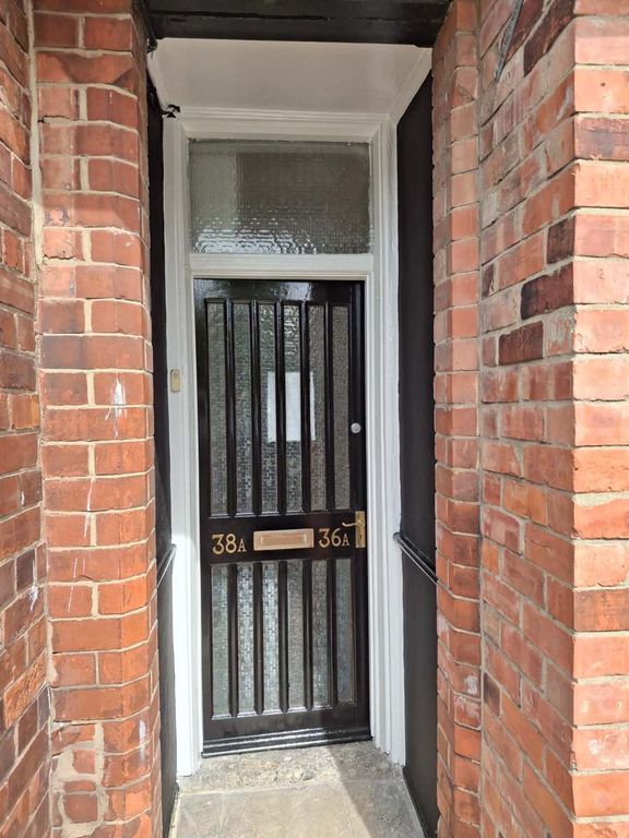 Property photo 2 of 10 Entrance