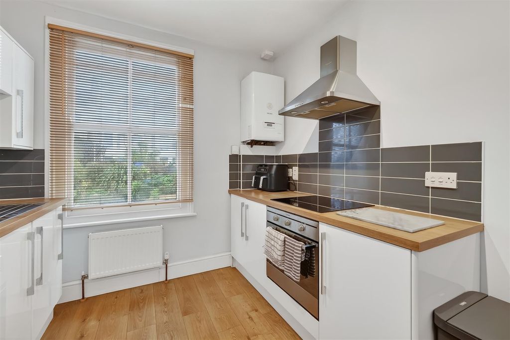 Property photo 3 of 13 Kitchen