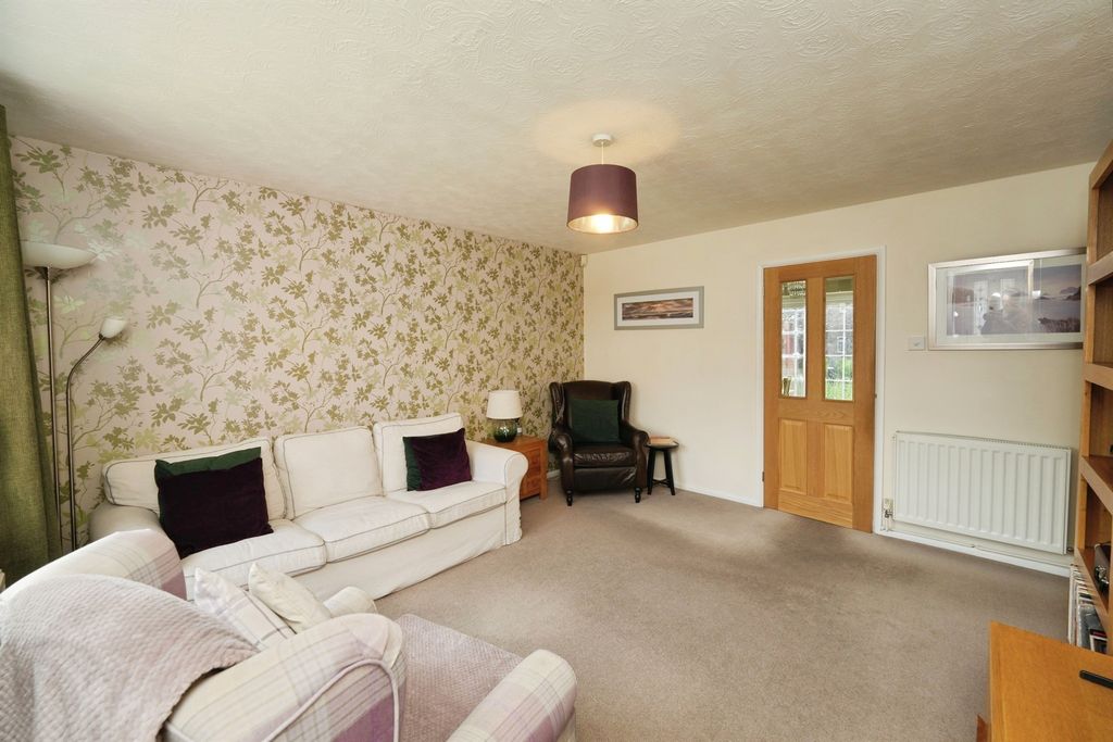 Property photo 3 of 19