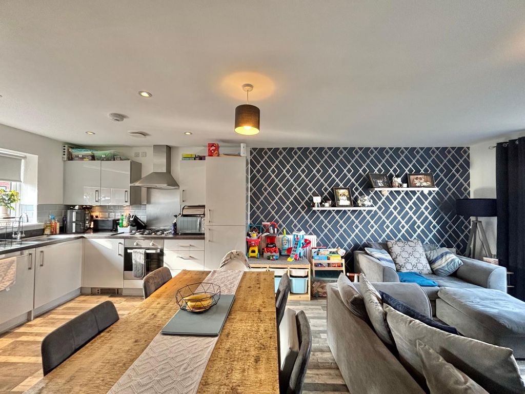 Property photo 2 of 16 Living Area