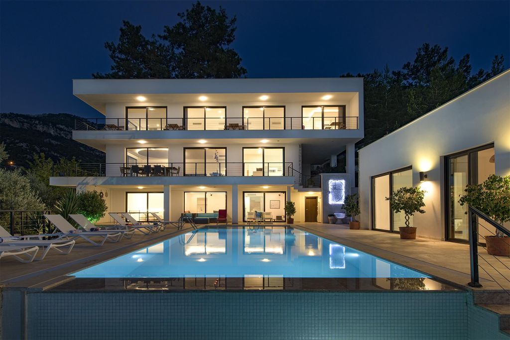 Property photo 2 of 24 Sea View Faralya Villa- Vast Plot
