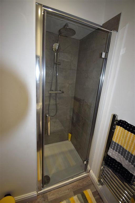 Property photo 2 of 10 Bedroom 2 Ensuite