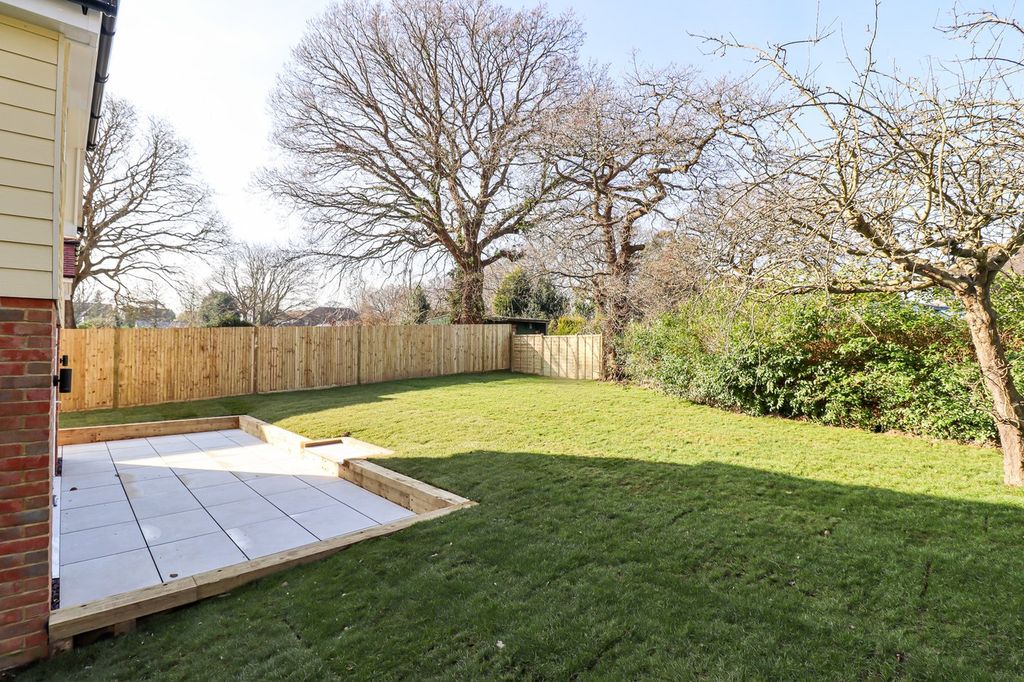 Property photo 1 of 25