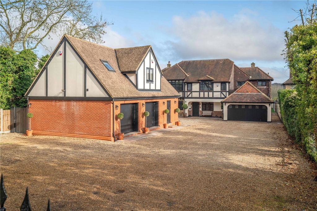 Property photo 3 of 16 Front Exterior