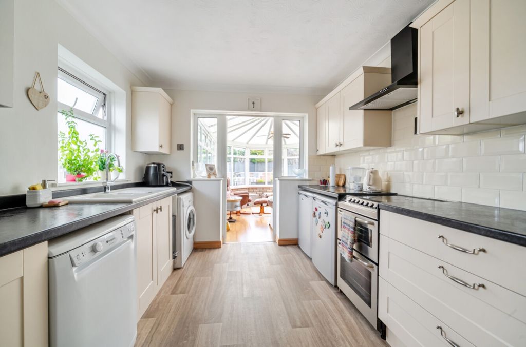 Property photo 3 of 30 1478470-9-6A300A5Aa03F1