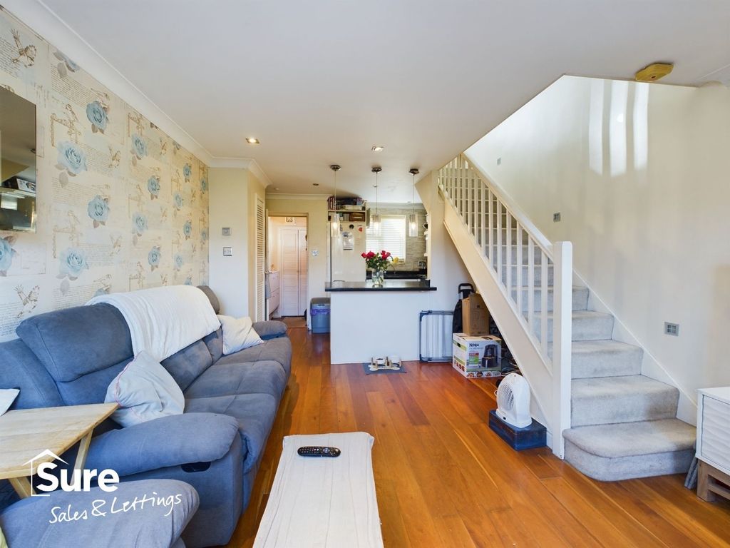 Property photo 3 of 16 3965565