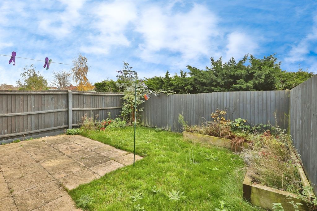 Property photo 2 of 17