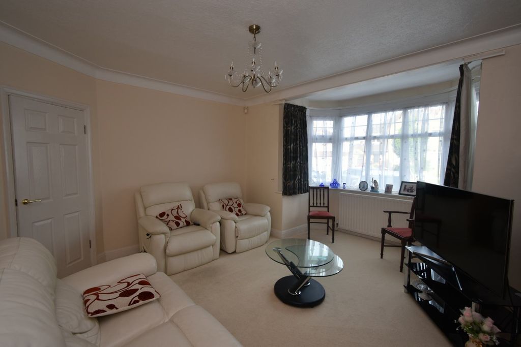 Property photo 3 of 19 Gallery