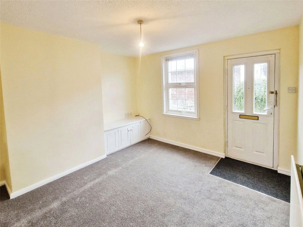 Property photo 2 of 7 Living Room