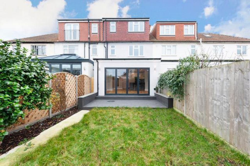 Property photo 2 of 18