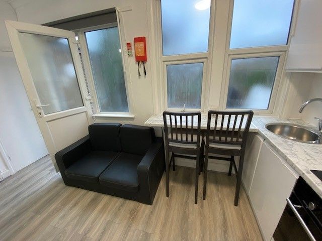 Property photo 2 of 6 Photo 6