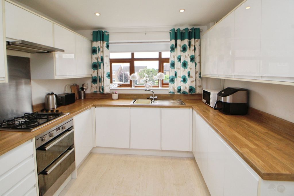 Property photo 2 of 14 Pbox-Img.Jpg