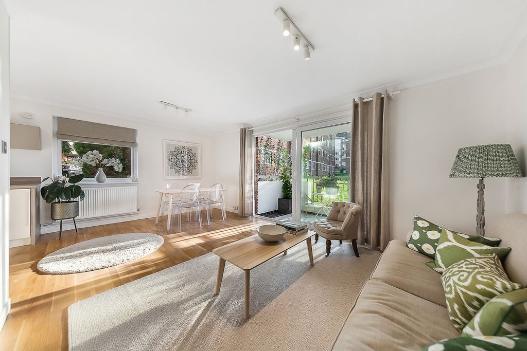 Property photo 1 of 10 4463870