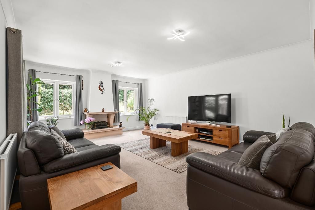 Property photo 2 of 37