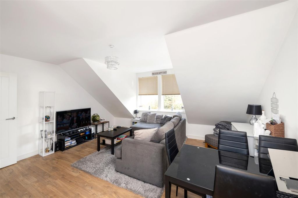 Property photo 3 of 11 Flat4_Applewood_House7_1.Jpg