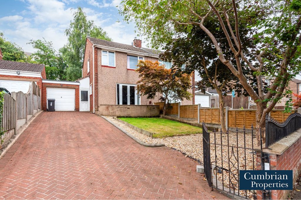 Property photo 1 of 18 External