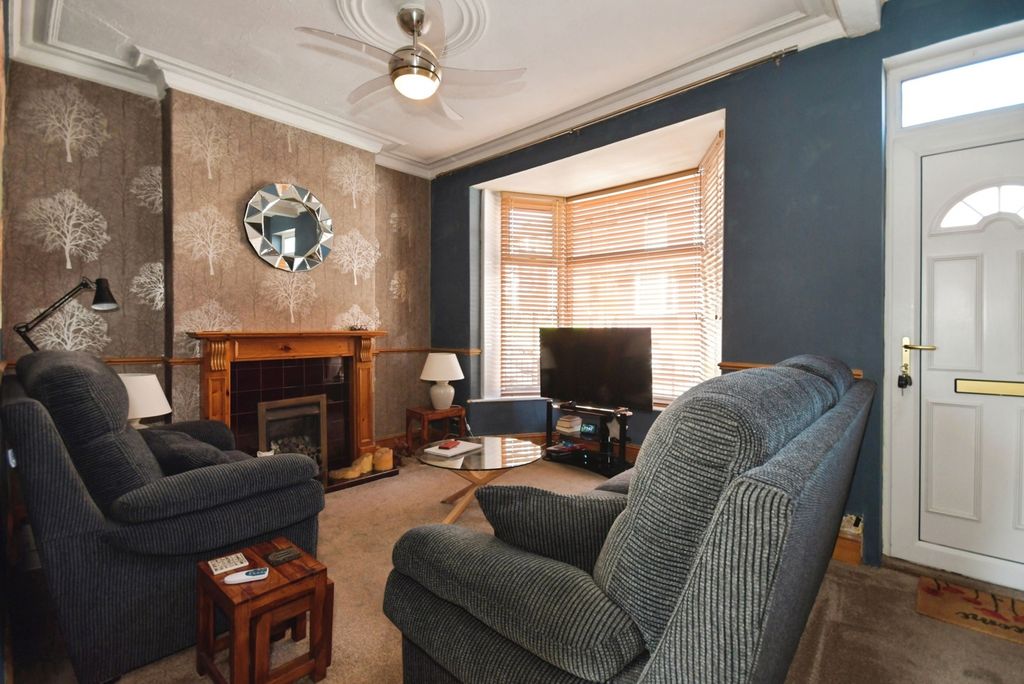 Property photo 2 of 17 Pbox-Img.Jpg